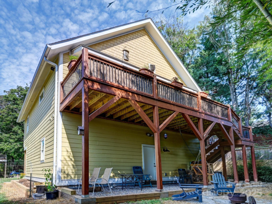 18 Covington St Asheville, NC 28806