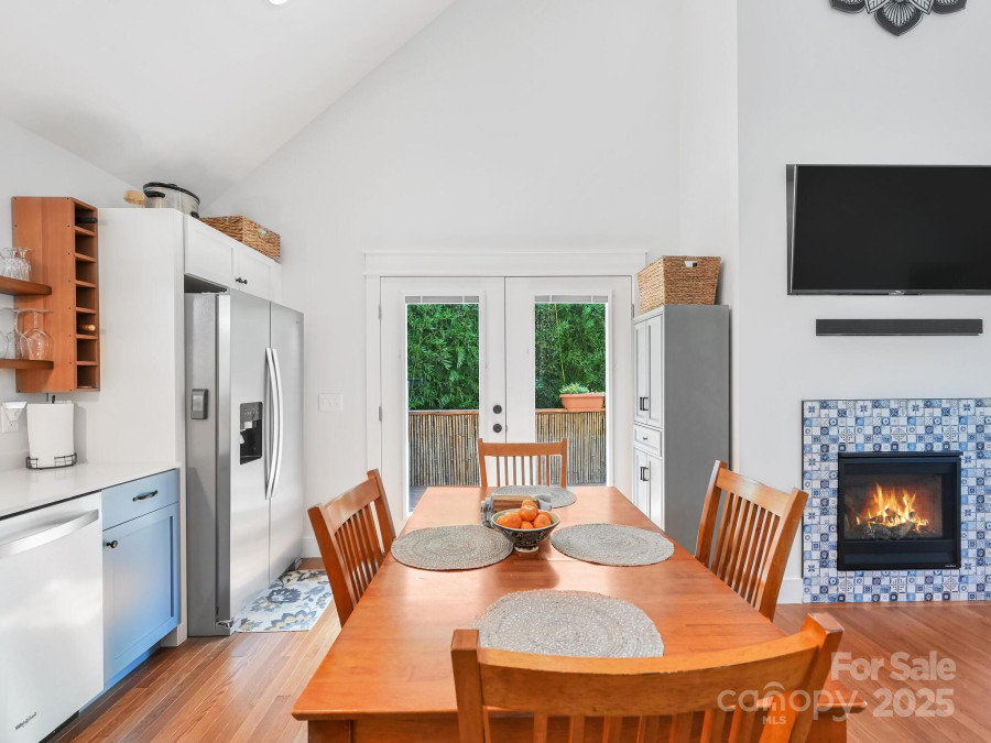 18 Covington St Asheville, NC 28806
