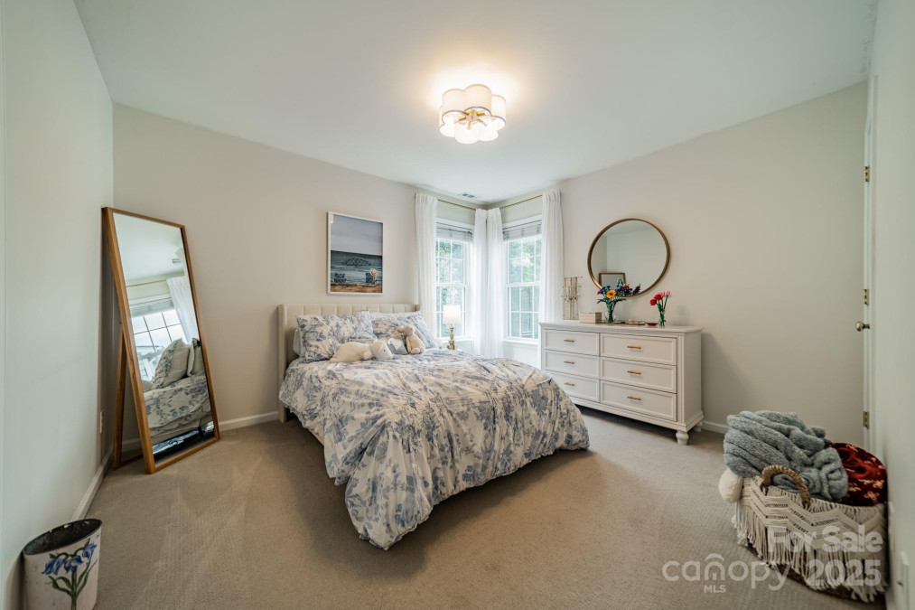 8902 Whittingham Dr Waxhaw, NC 28173