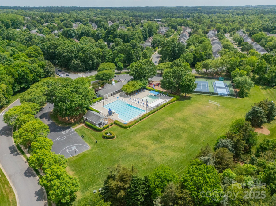 8902 Whittingham Dr Waxhaw, NC 28173