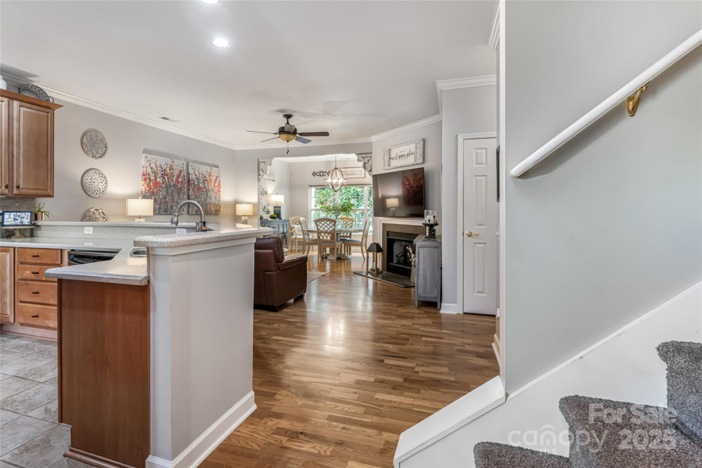 26 Victoria Park Dr Hendersonville, NC 28792