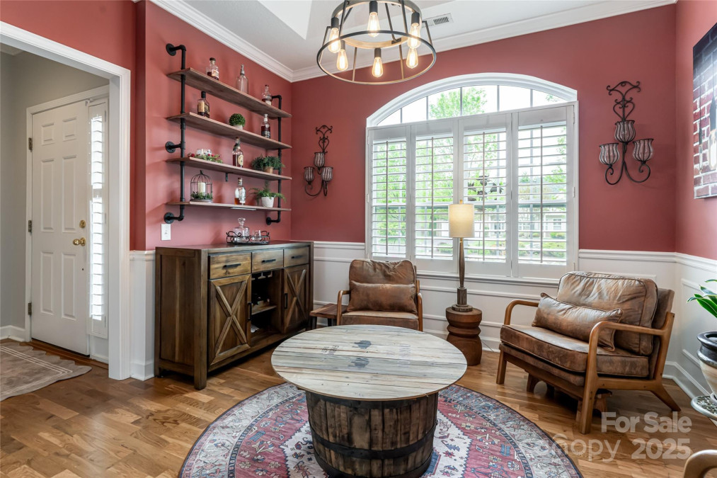26 Victoria Park Dr Hendersonville, NC 28792
