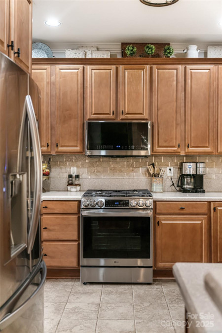 26 Victoria Park Dr Hendersonville, NC 28792