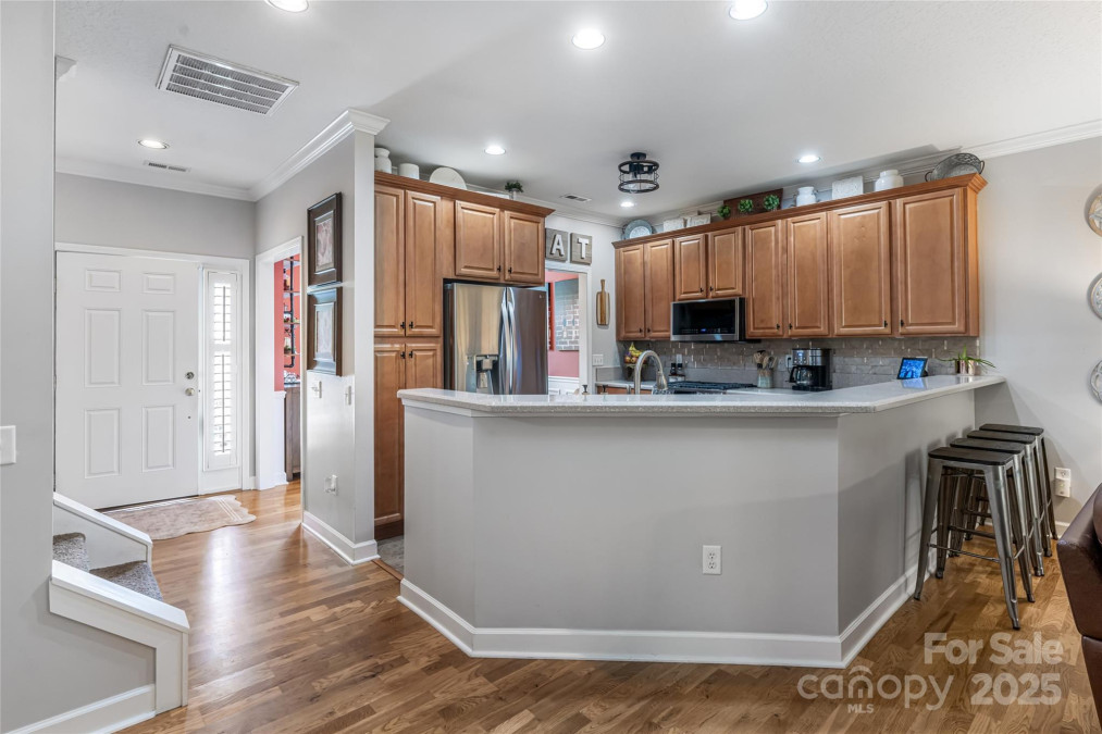 26 Victoria Park Dr Hendersonville, NC 28792