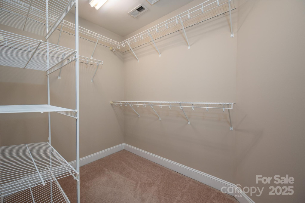 2412 Laura Dr Charlotte, NC 28212