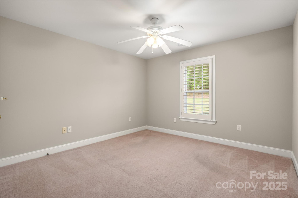 2412 Laura Dr Charlotte, NC 28212
