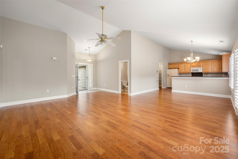 2412 Laura Dr Charlotte, NC 28212