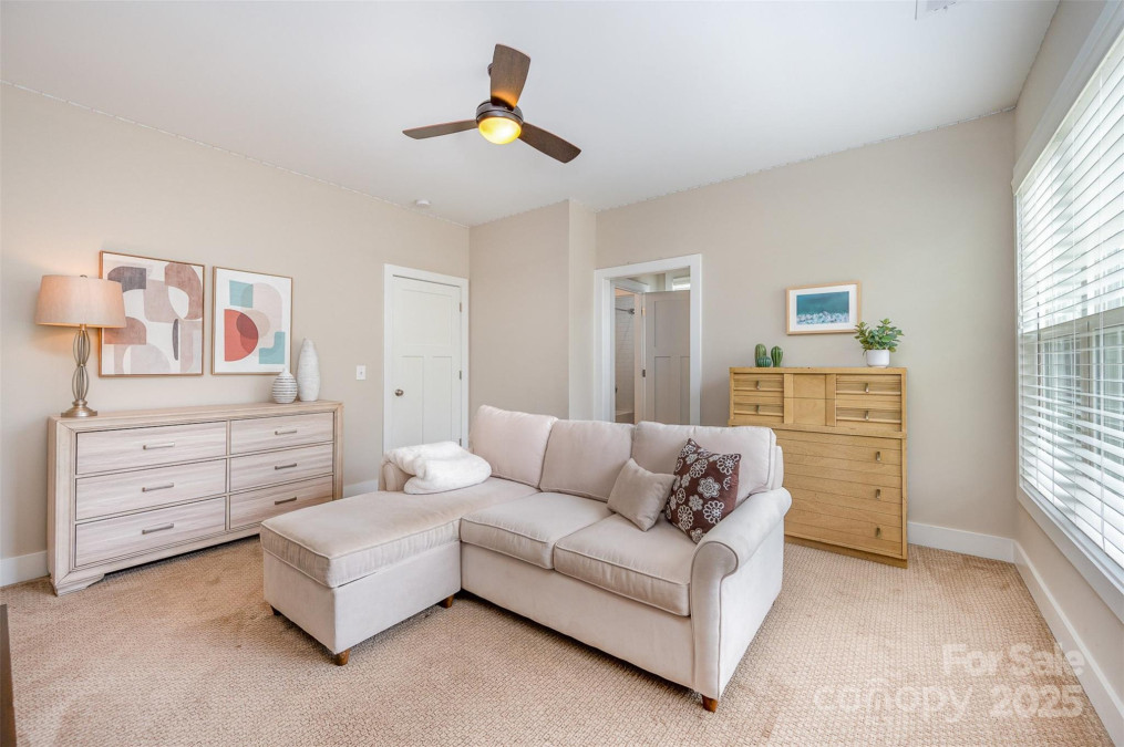 5210 Valley Stream Rd Charlotte, NC 28209