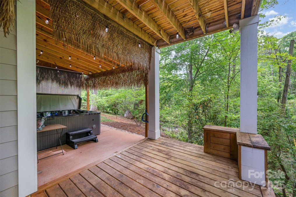 5210 Valley Stream Rd Charlotte, NC 28209
