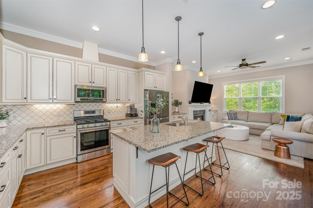 5210 Valley Stream Rd Charlotte, NC 28209