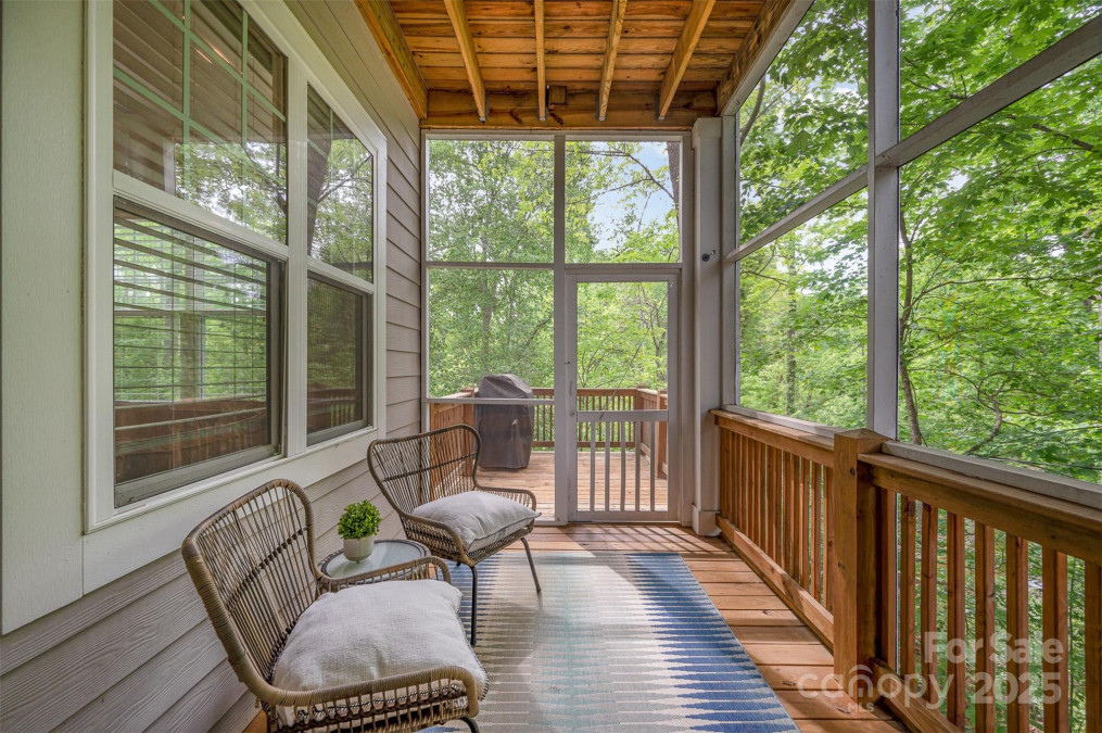 5210 Valley Stream Rd Charlotte, NC 28209