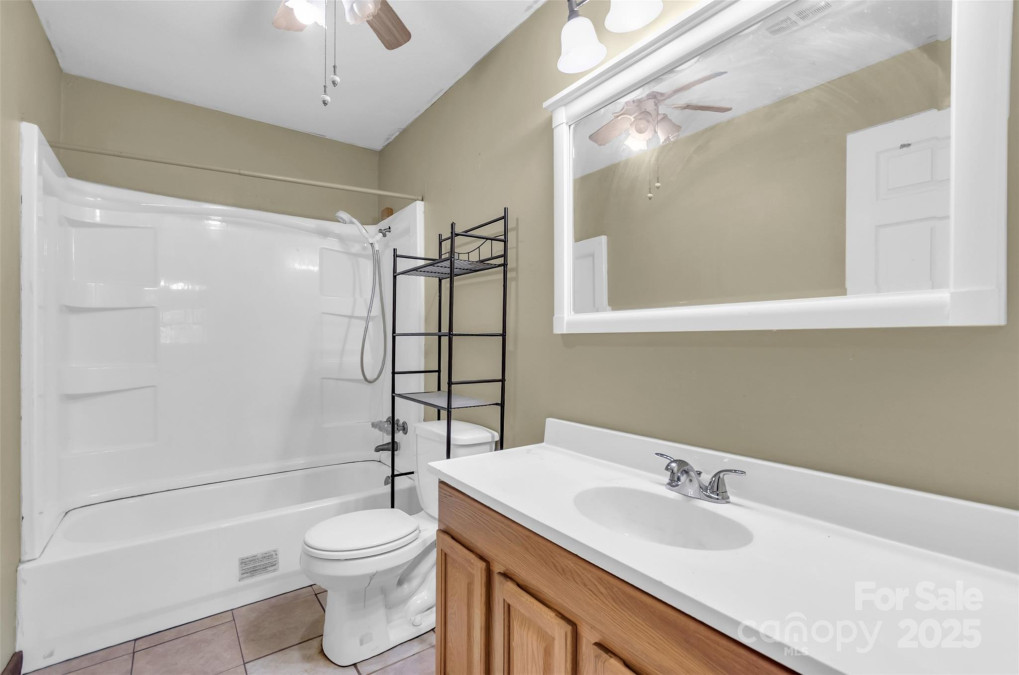 81 Julia St Columbus, NC 28722