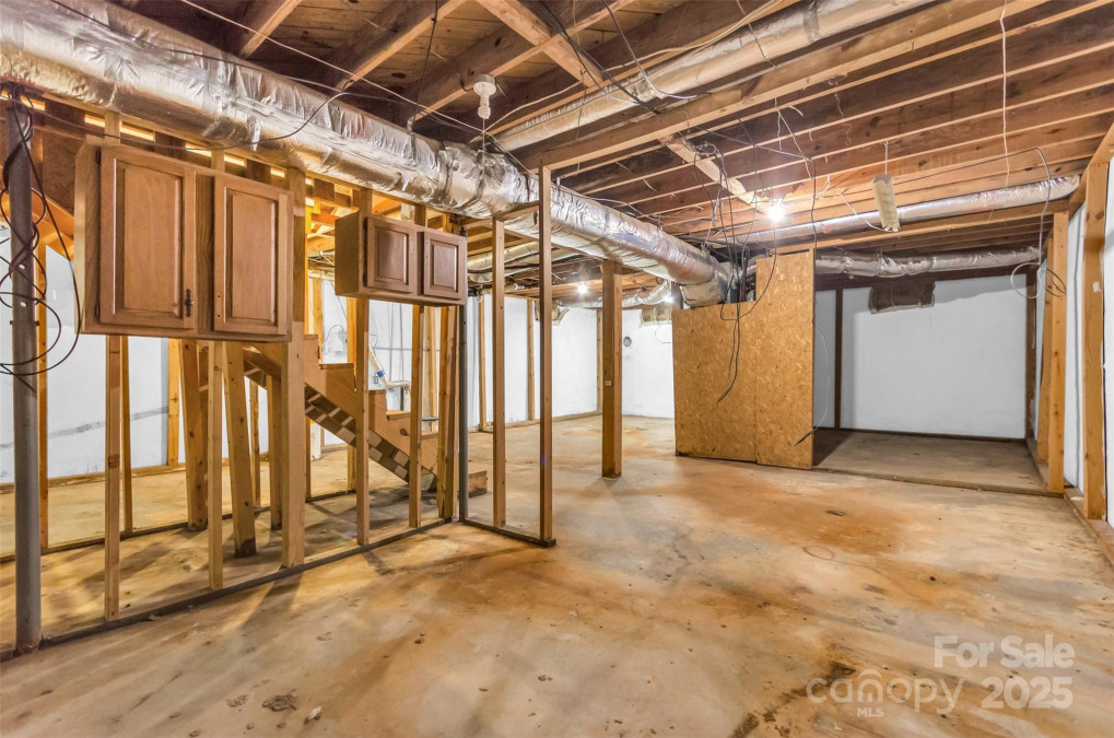 81 Julia St Columbus, NC 28722