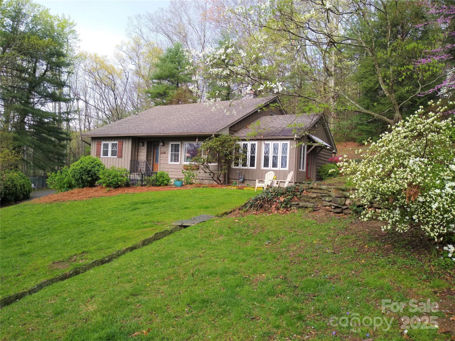 242 Birch Ln Arden, NC 28704