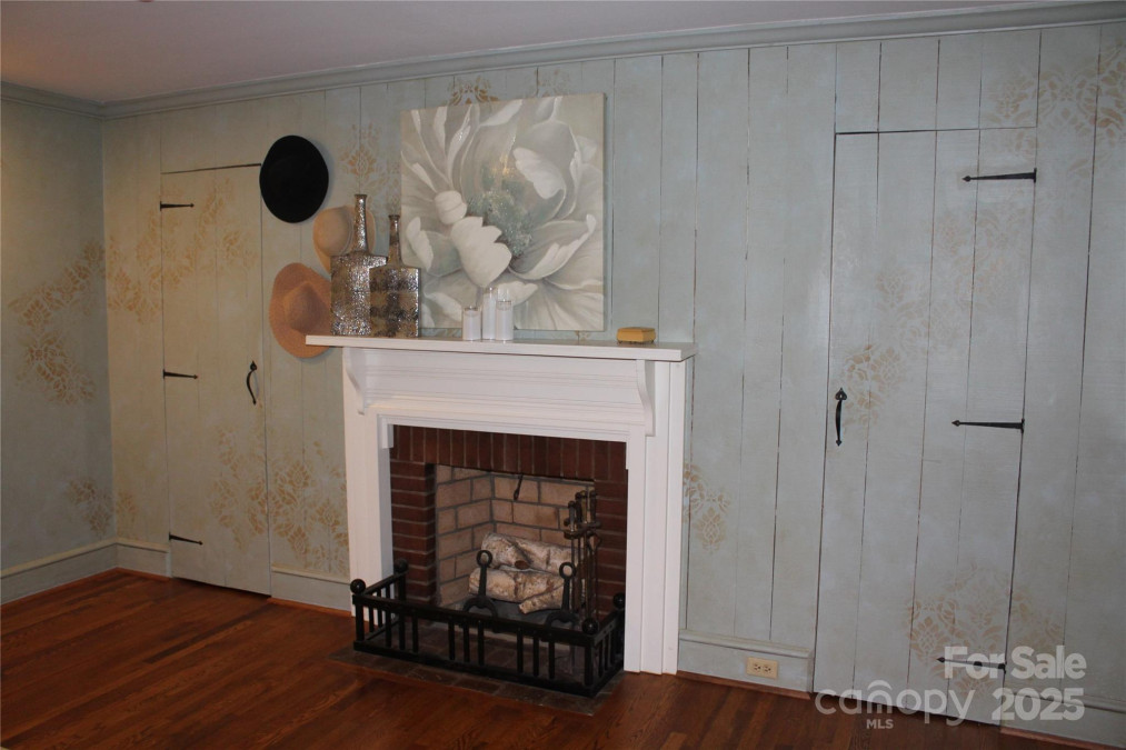 242 Birch Ln Arden, NC 28704