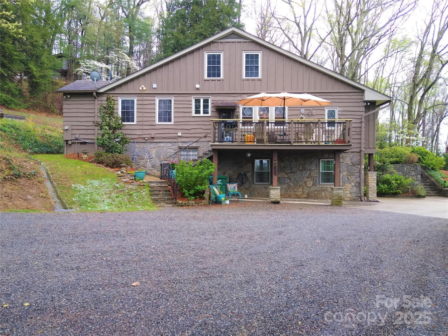 242 Birch Ln Arden, NC 28704