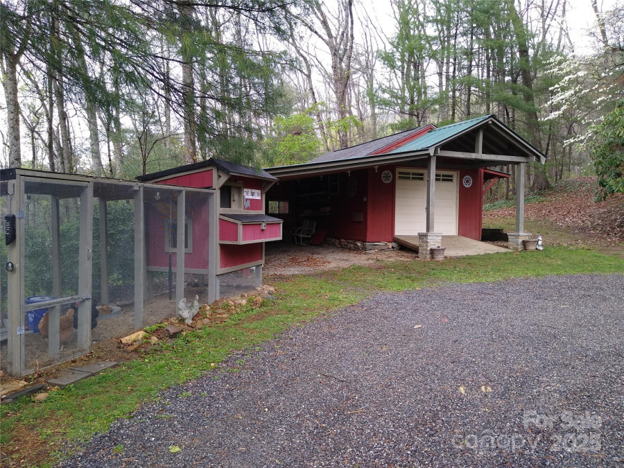 242 Birch Ln Arden, NC 28704