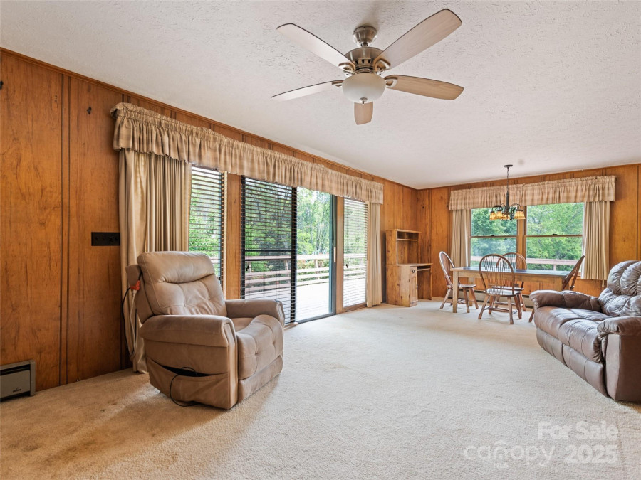 115 Dahlia Ln Waynesville, NC 28785