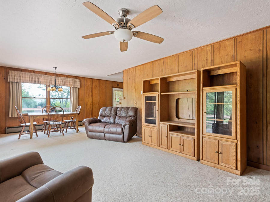 115 Dahlia Ln Waynesville, NC 28785