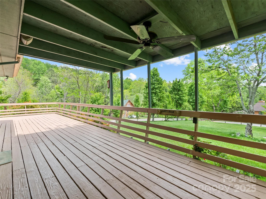 115 Dahlia Ln Waynesville, NC 28785