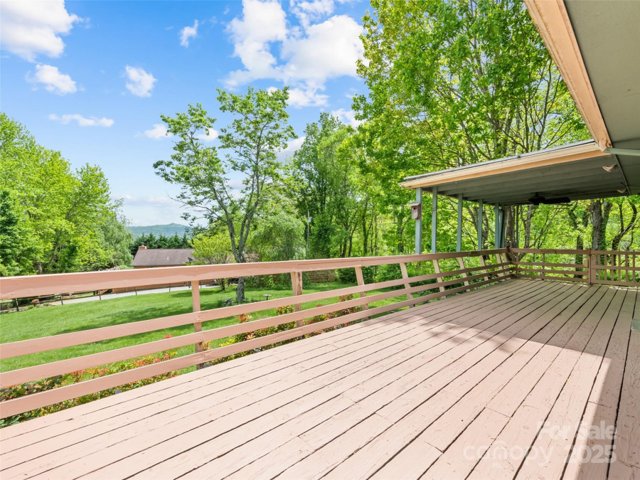 115 Dahlia Ln Waynesville, NC 28785