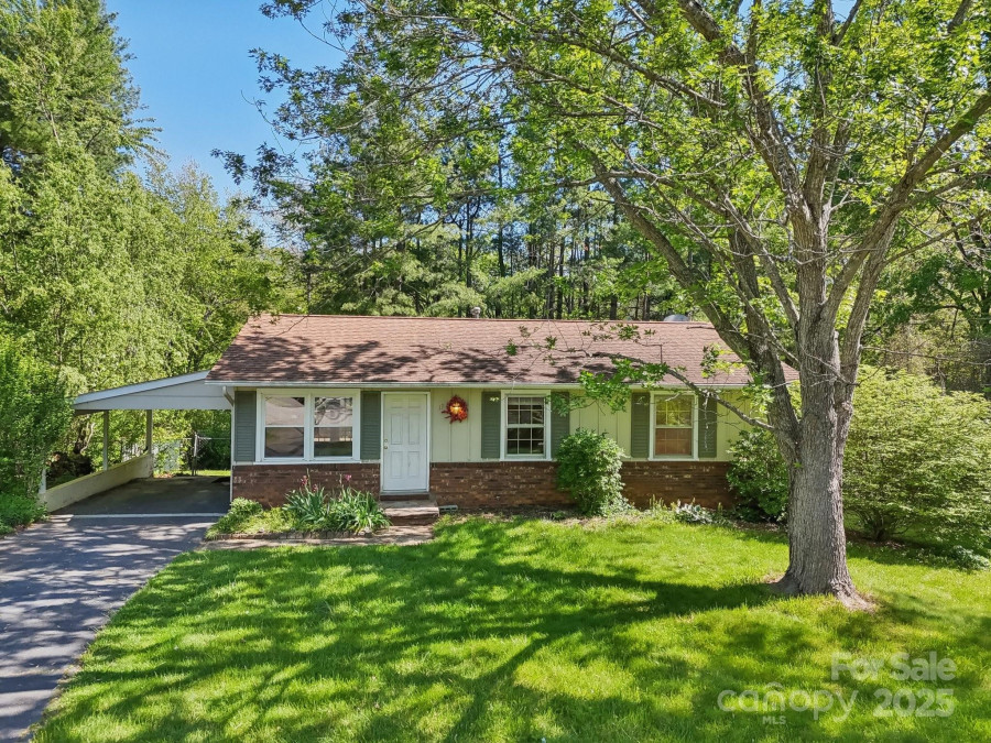 19 Clement Pl Asheville, NC 28805