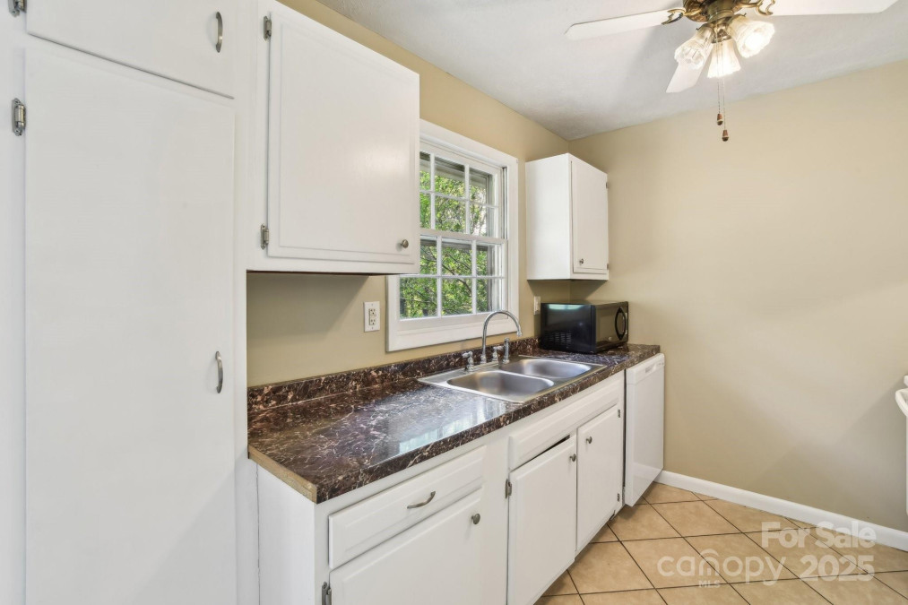 19 Clement Pl Asheville, NC 28805