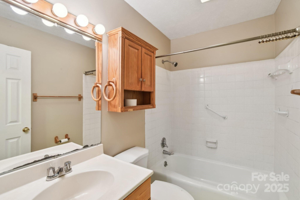 19 Clement Pl Asheville, NC 28805