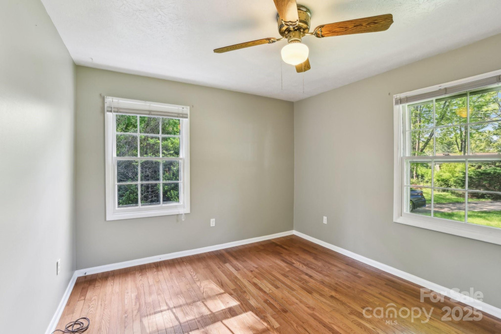 19 Clement Pl Asheville, NC 28805