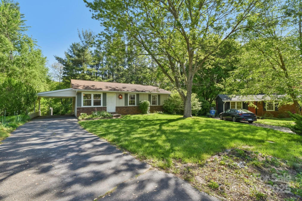19 Clement Pl Asheville, NC 28805