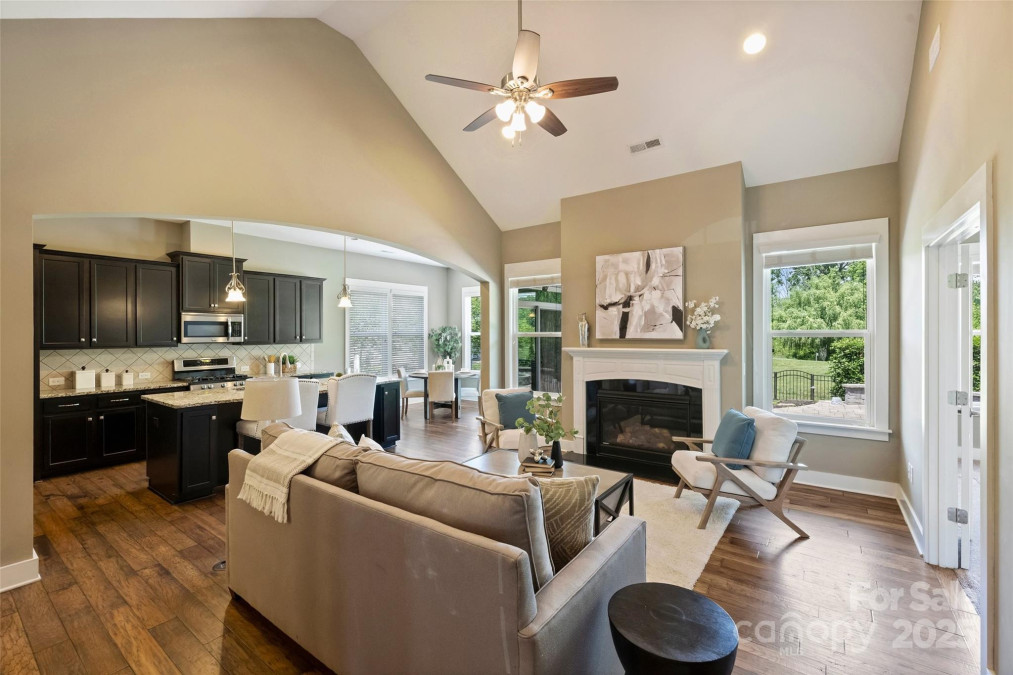 505 Chamberlain Ct Mcadenville, NC 28101