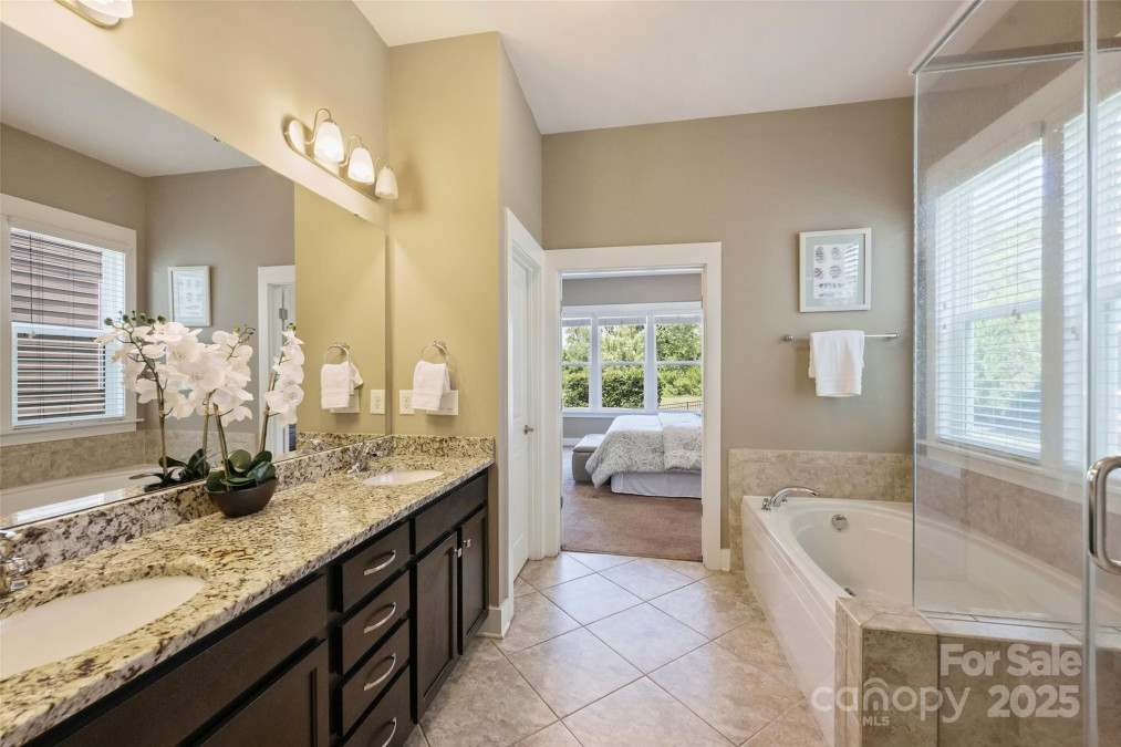 505 Chamberlain Ct Mcadenville, NC 28101