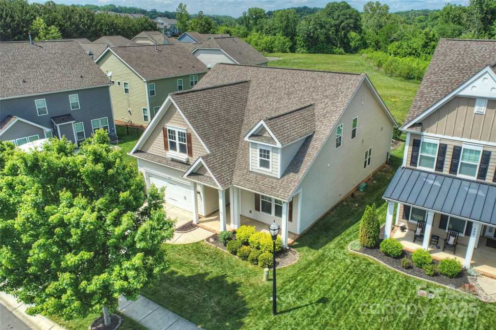 505 Chamberlain Ct Mcadenville, NC 28101