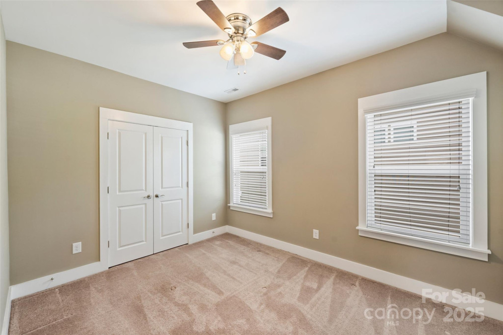 505 Chamberlain Ct Mcadenville, NC 28101