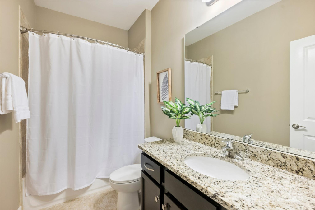 505 Chamberlain Ct Mcadenville, NC 28101