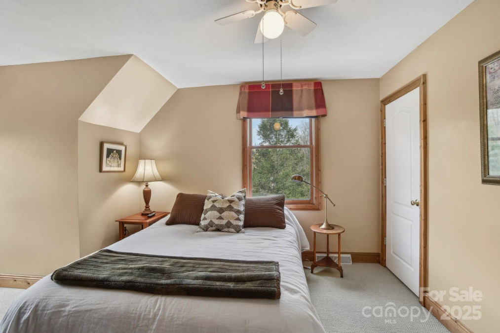 531 Pioneer Ridge Rd Canton, NC 28716