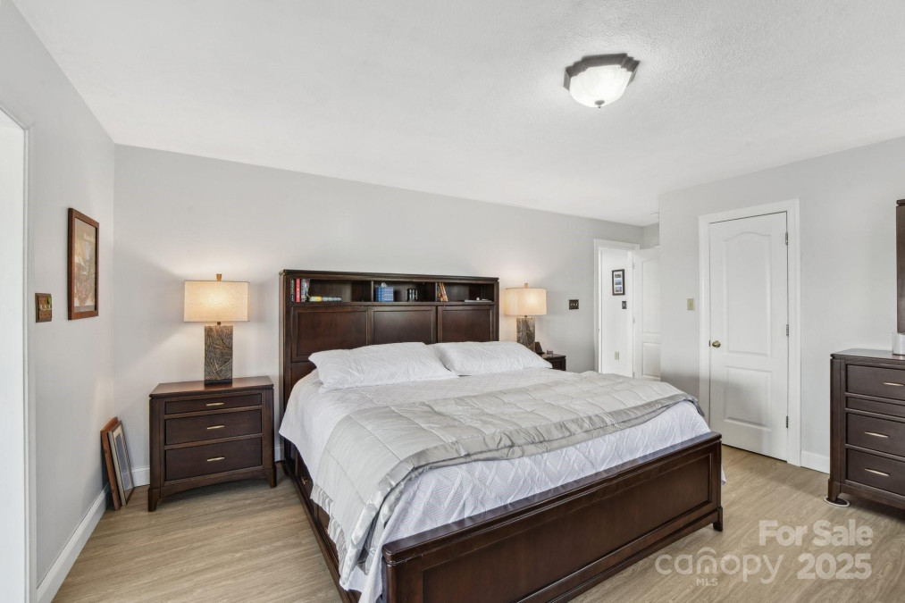 531 Pioneer Ridge Rd Canton, NC 28716