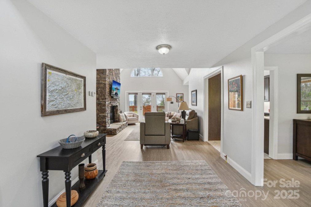531 Pioneer Ridge Rd Canton, NC 28716