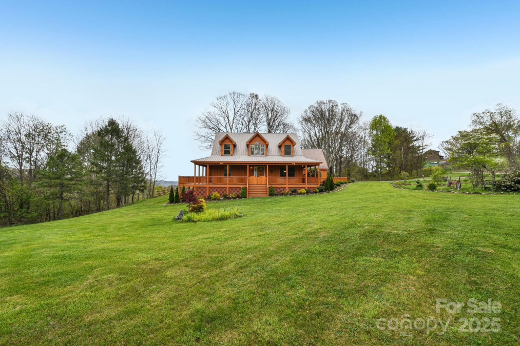 531 Pioneer Ridge Rd Canton, NC 28716