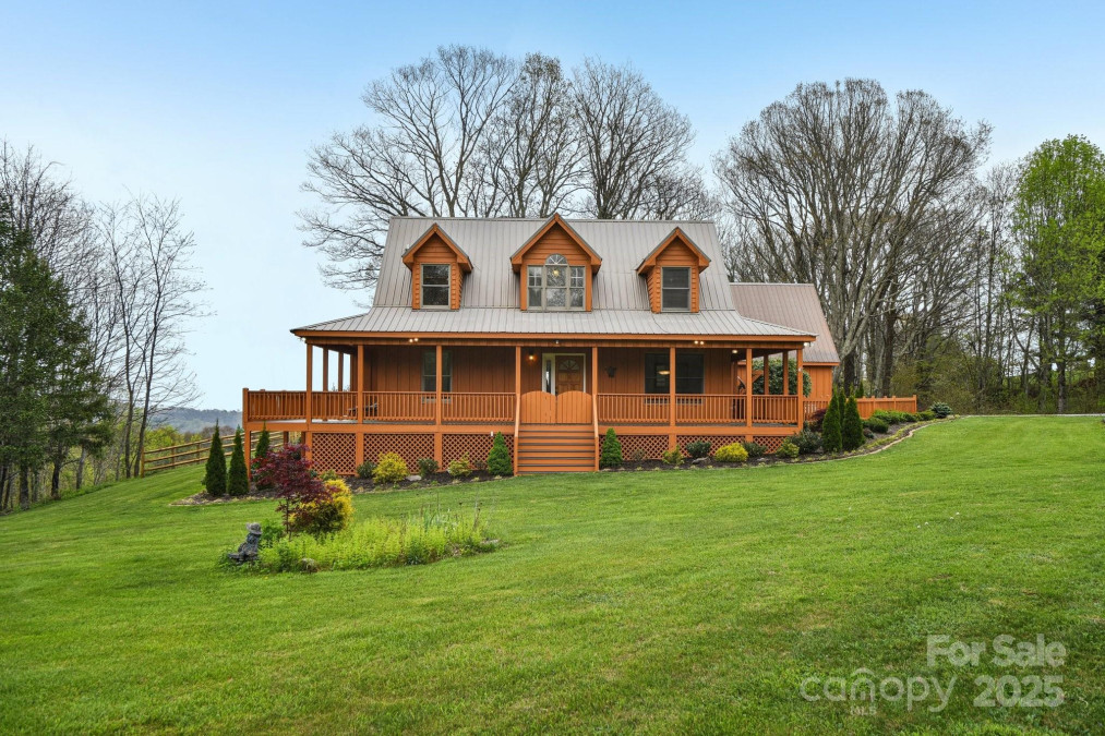 531 Pioneer Ridge Rd Canton, NC 28716