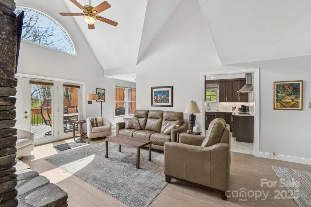 531 Pioneer Ridge Rd Canton, NC 28716