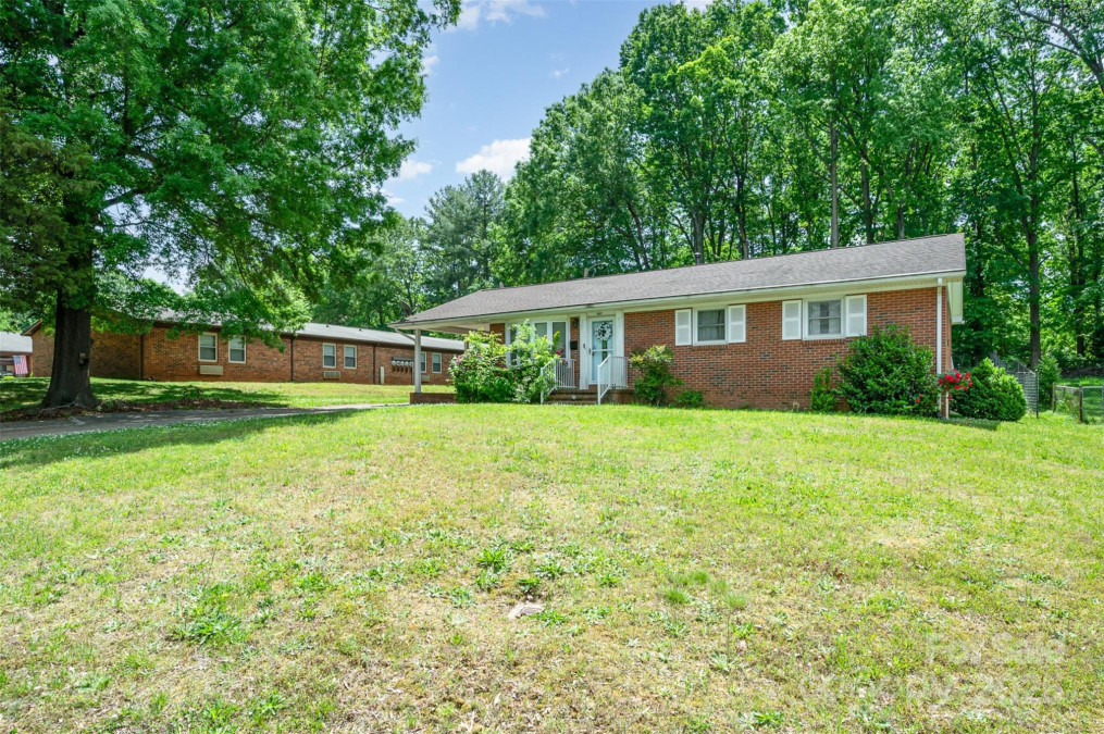 907 9th Ave Gastonia, NC 28054