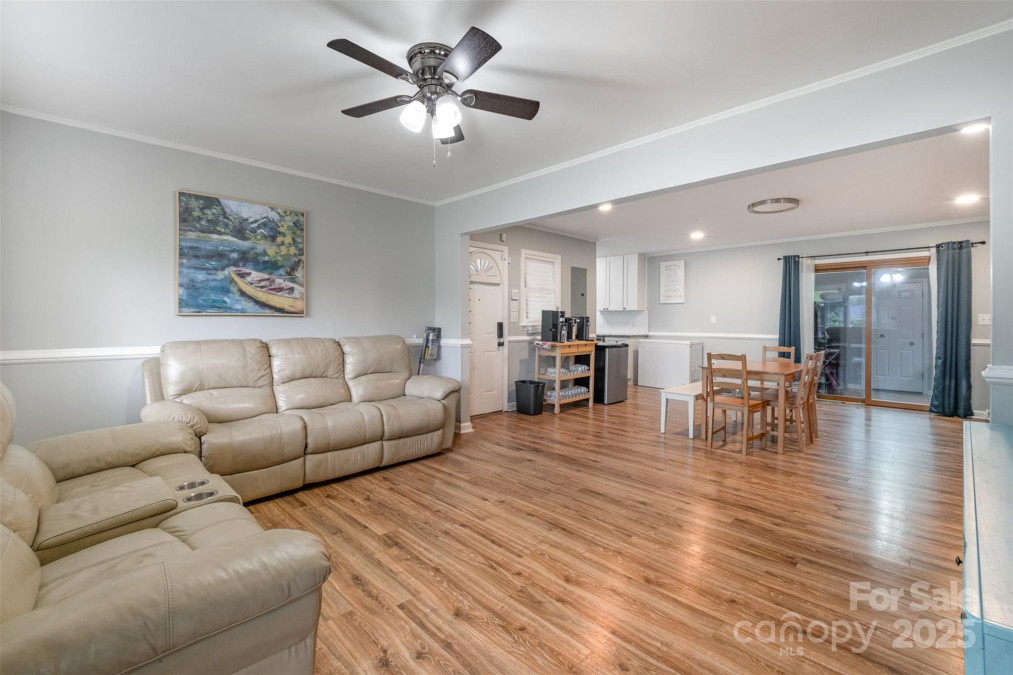 907 9th Ave Gastonia, NC 28054