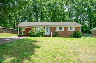 907 9th Ave Gastonia, NC 28054