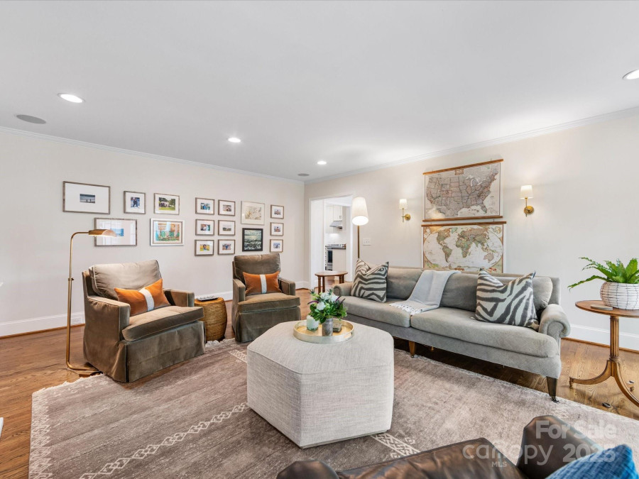 1209 Yale Pl Charlotte, NC 28209