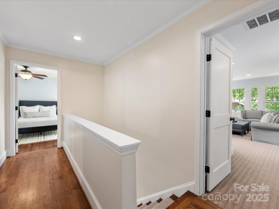 1209 Yale Pl Charlotte, NC 28209