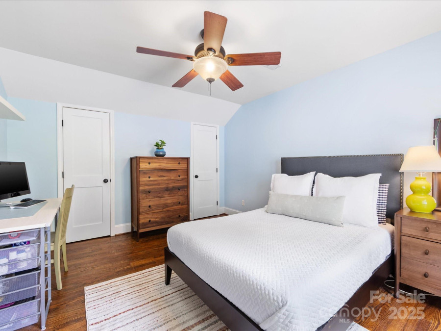 1209 Yale Pl Charlotte, NC 28209