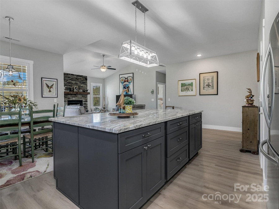 250 Leyland Cir Hendersonville, NC 28792
