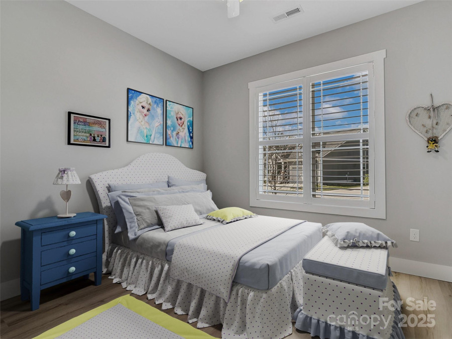 250 Leyland Cir Hendersonville, NC 28792