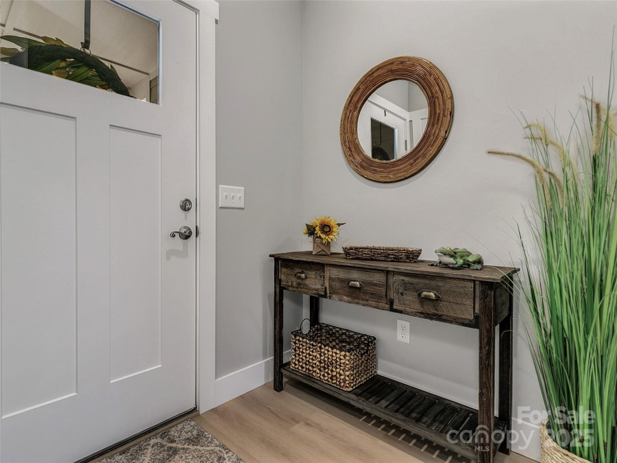 250 Leyland Cir Hendersonville, NC 28792